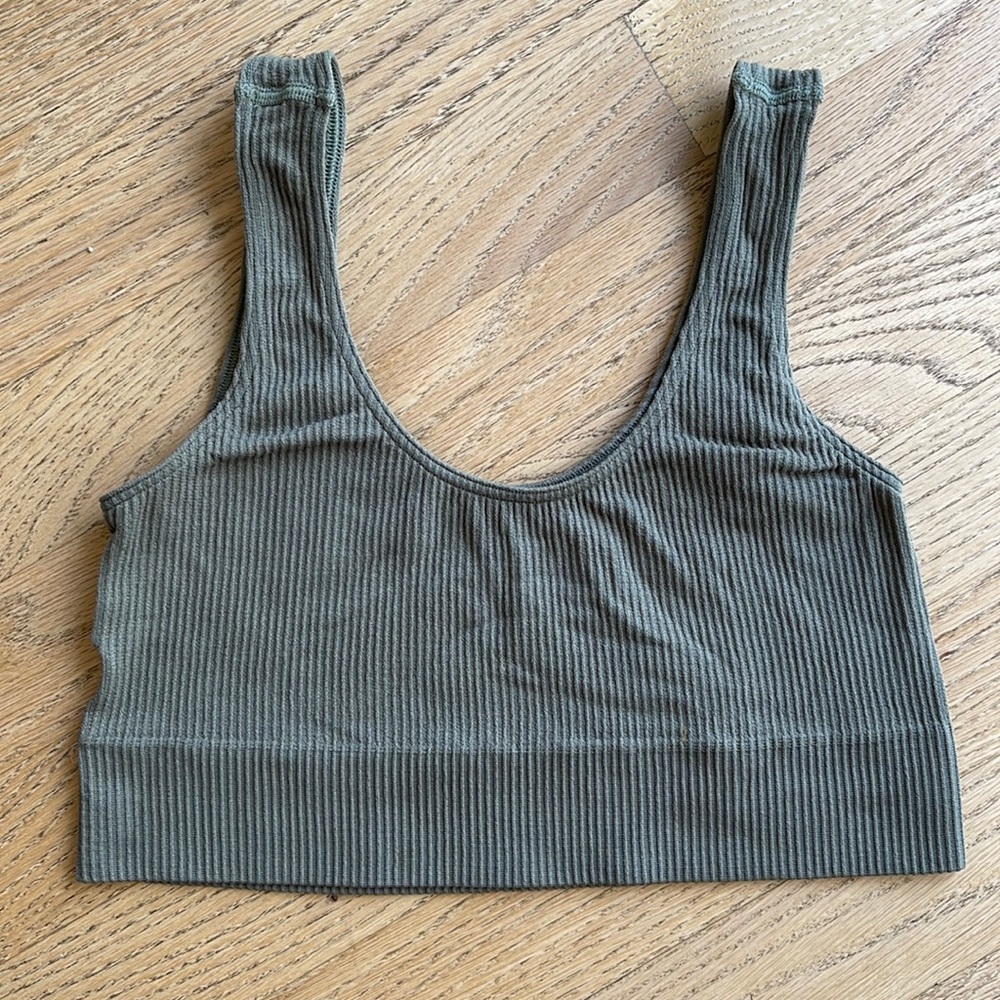 ♻️DONATED DEC. 2023♻️ 
SKIMS Cotton Rib Bralette size L/XL runs small